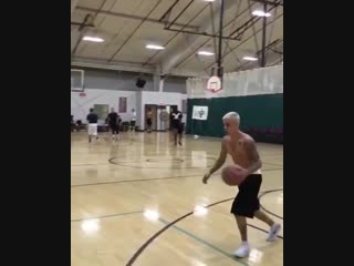 Another newold video of justin credits @ and @ev3rt on instagram