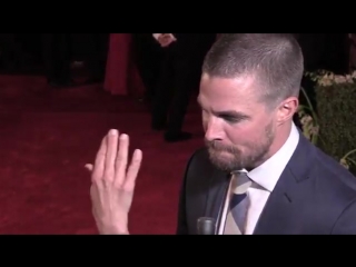 Stephen amell on the 2016 barnstable brown red carpet2