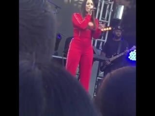 Demi lovato performing daddy issues at vmware’s annual family halloween event in palo alto