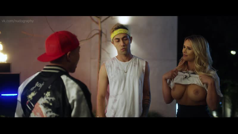 Кинси волански (kinsey wolanski) голая в фильме "молодые вечеринка" (slasher party, 2019) hd 1080p