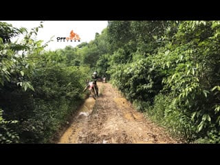 From a great local homestay, our vietnam motorbike expedition continued on the backroad 💪