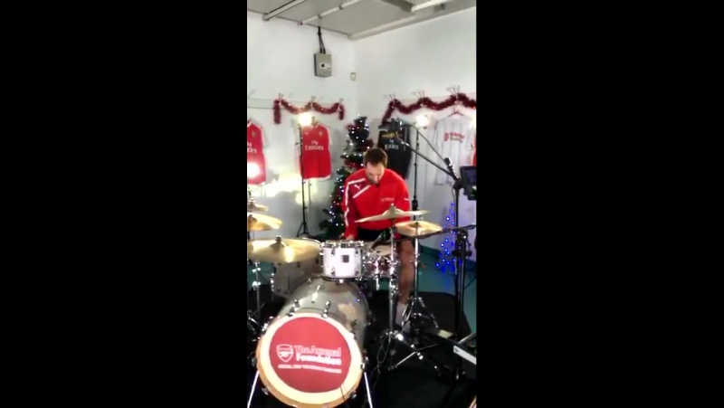 Hector bellerin &amp; petr čech on arsenal's snapchat account earlier today