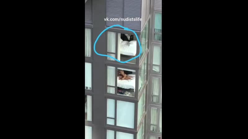 Как правильно менять наволочку