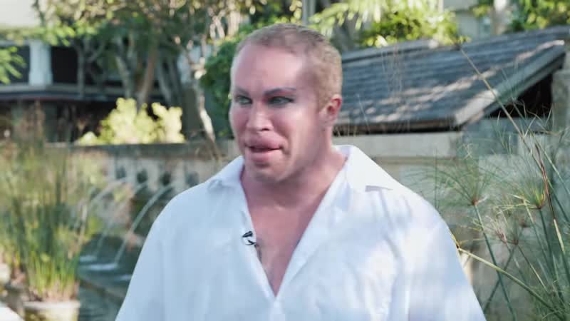 Фрик porn video – [сергей косенко] александр шпак фрик интеллигент зачем мужику красный маникюр и силиконовая грудь?