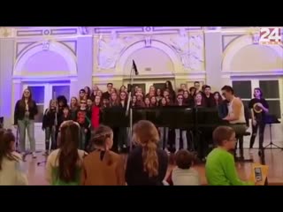 Queen на утреннике (vhs video)