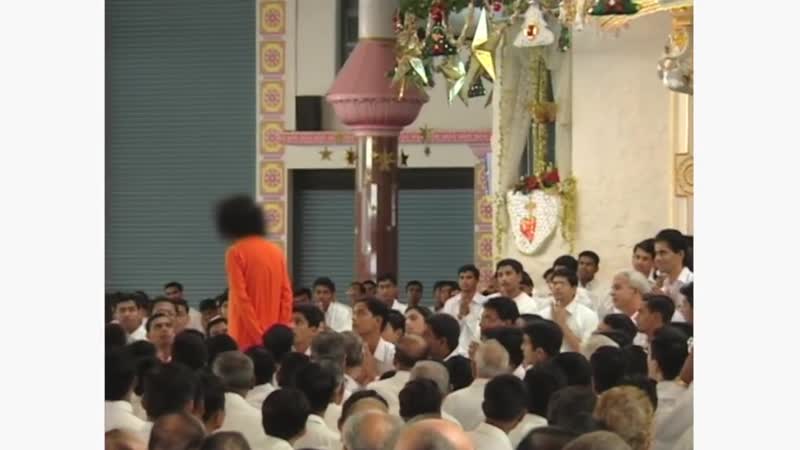 Sai love 203 darshan during bhajans