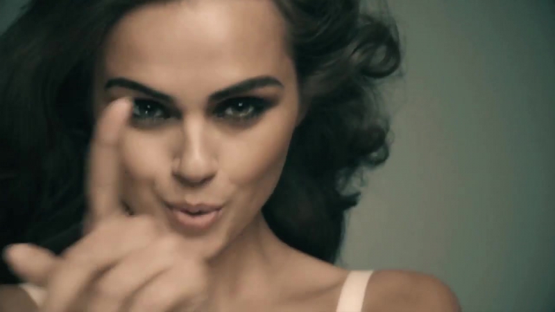Ксения дели (xenia deli) в календаре журнала love 2015 день 28