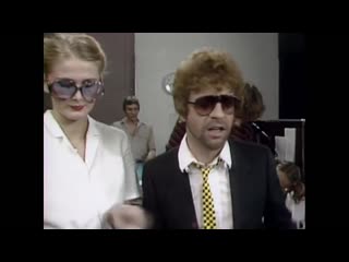 Here is the news [videoclip] [fhd, fps, 320 kbps, 48000 khz]