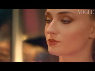 Sophie turner vogue paris