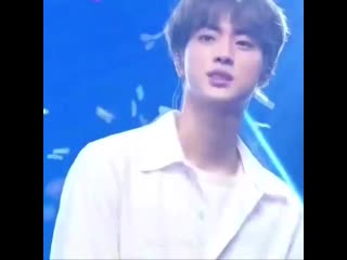 This video just reminded me of how much i love seokjin and how i hold him so dearly in my heart 🥺🥺