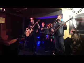 Гр застава над уснувшей невой