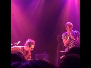 Zane and reeve performing ‘testify’ at the troubadour (january 16, 2016)