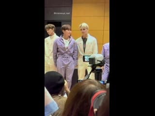 191105 vernon is playful (feat seungkwan's butt)