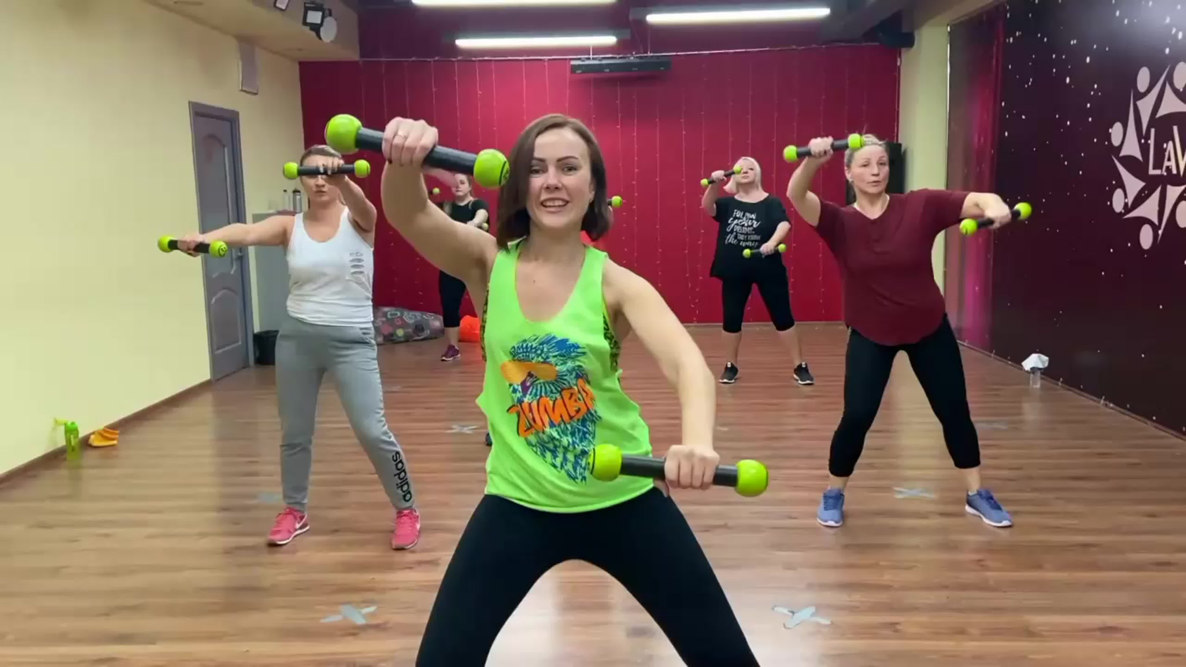 Zumba и strong nation с кариной