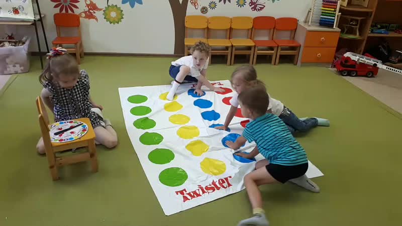 Играем в твистер