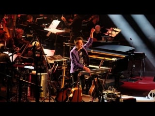 Bbc proms 2018 jacob collier and friends b0bb8d8v