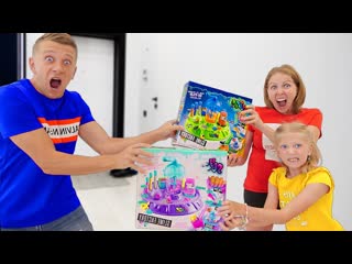 Папа устроил битву слаймов! милана против мамы! у кого лучший слайм