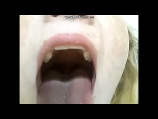 Blonde girl on younow showing her uvula