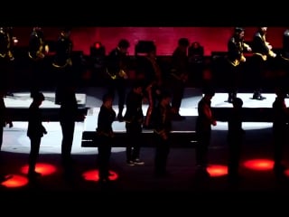 [hd fancam] 170708 tvxq yunho drop @ smtown seoul (yunhos pant ripped)