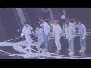 190428 bts 작은 것들을 위한 시 (boy with luv) rehearsal fancam by mera @ sbs inkigayo super concert in gwangju