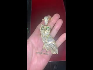 And another one @champagnepapi 🦉 solid gold throughout with over 25 carats of flawless round and emerald cut diamonds