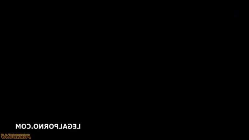 Две принцессы адалта работают на студии легалов всеми дырками за