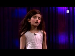 Amazing seven year old sings fly me to the moon (angelina jordan) on senkveld the late show