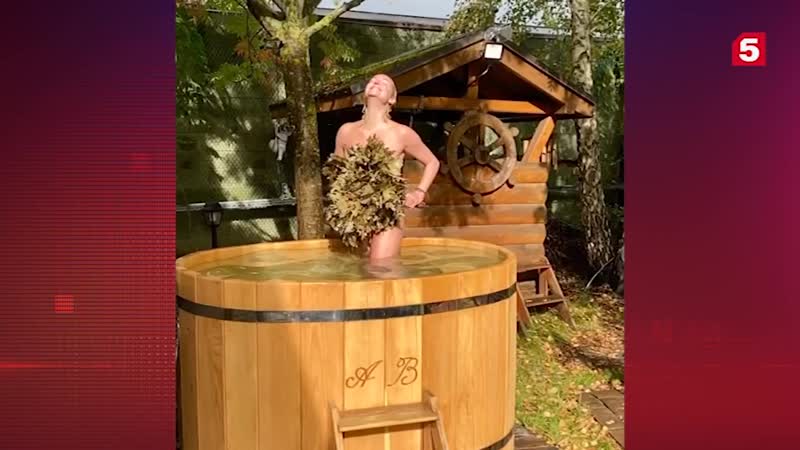 Что делала голая волочкова в купели