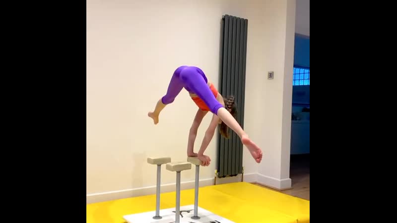 Ass flexible full body gymnastics porn split tights white instagram flexy bendy sienna