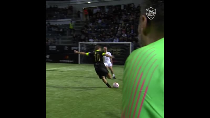 Гол тотти тотти фигу