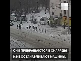 Заборы разлетаются в щепки