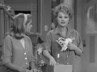 The lucy show s01e14 chris s new year s eve party