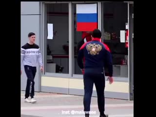 Лучше жопа в тепле