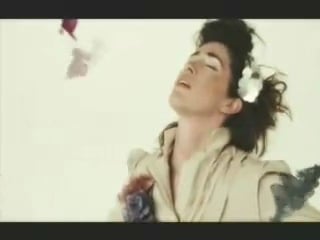 Imogen heap headlock