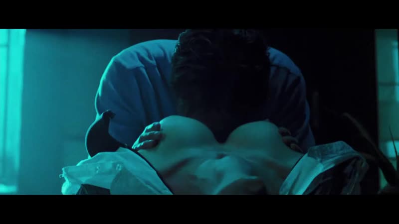 Коллекционер отрывок постельная сцена