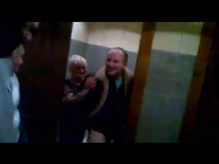 Федор не удержался и выебал мать своей подруги на юбилее