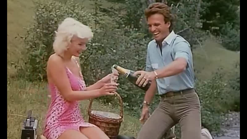 Приобщение красотки розали ко взрослой интимной жизни)