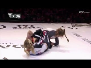 Women grappling headscissors finish {}