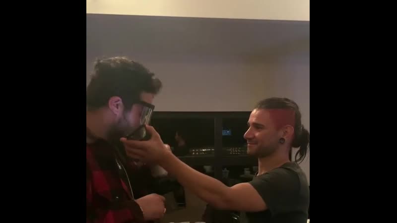 Skrillex и rex kudo записывают ударные