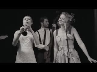 Tu vuo fa lamericano hetty the jazzato band