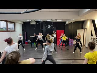 Female dancehall у оли (aya nakamura djadja)