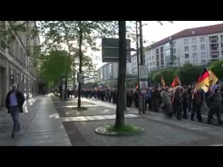 Dresden zeigt wies geht, plus antifa der 183 abendspaziergang pegida dresden