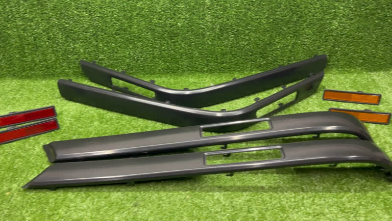 Молдинги бамперов е34