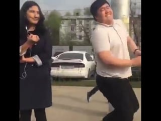 Потанцевал с девушкой