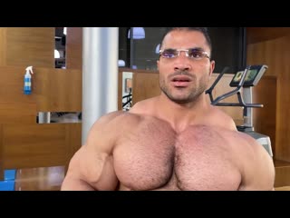 Hassan mostafa trains chest & biceps