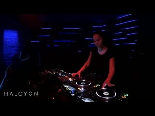Deborah de luca live @ halcyon in the booth 33