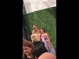 Only at the emmys when heidi klum pauses for a pic with a thisisus star, and mandy patinkin almost photobombs