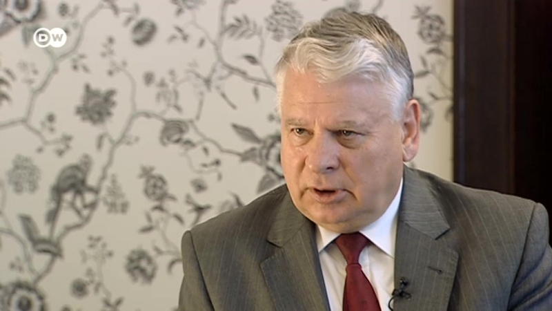 Эксклюзив dw председатель сената польши не видит проблем в передаче россии барельефа генерала черняховского