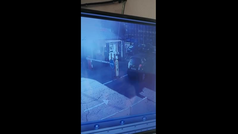 Приступ эпилепсии на камеру наблюдения