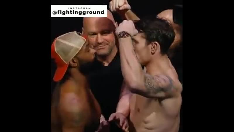 Скромность украшает 🔝 😉